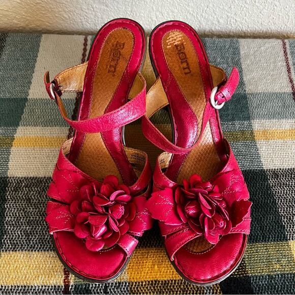Born Fuchsia Leather Sandals with Floral Design - Picture 1 of 9